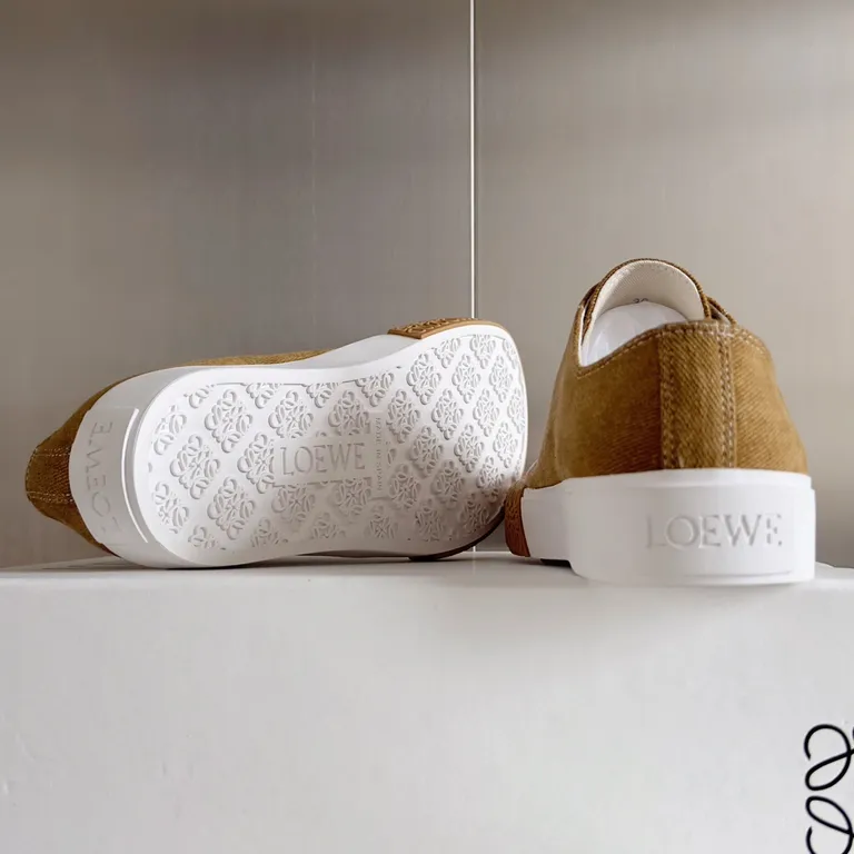 Loewe Shoe 